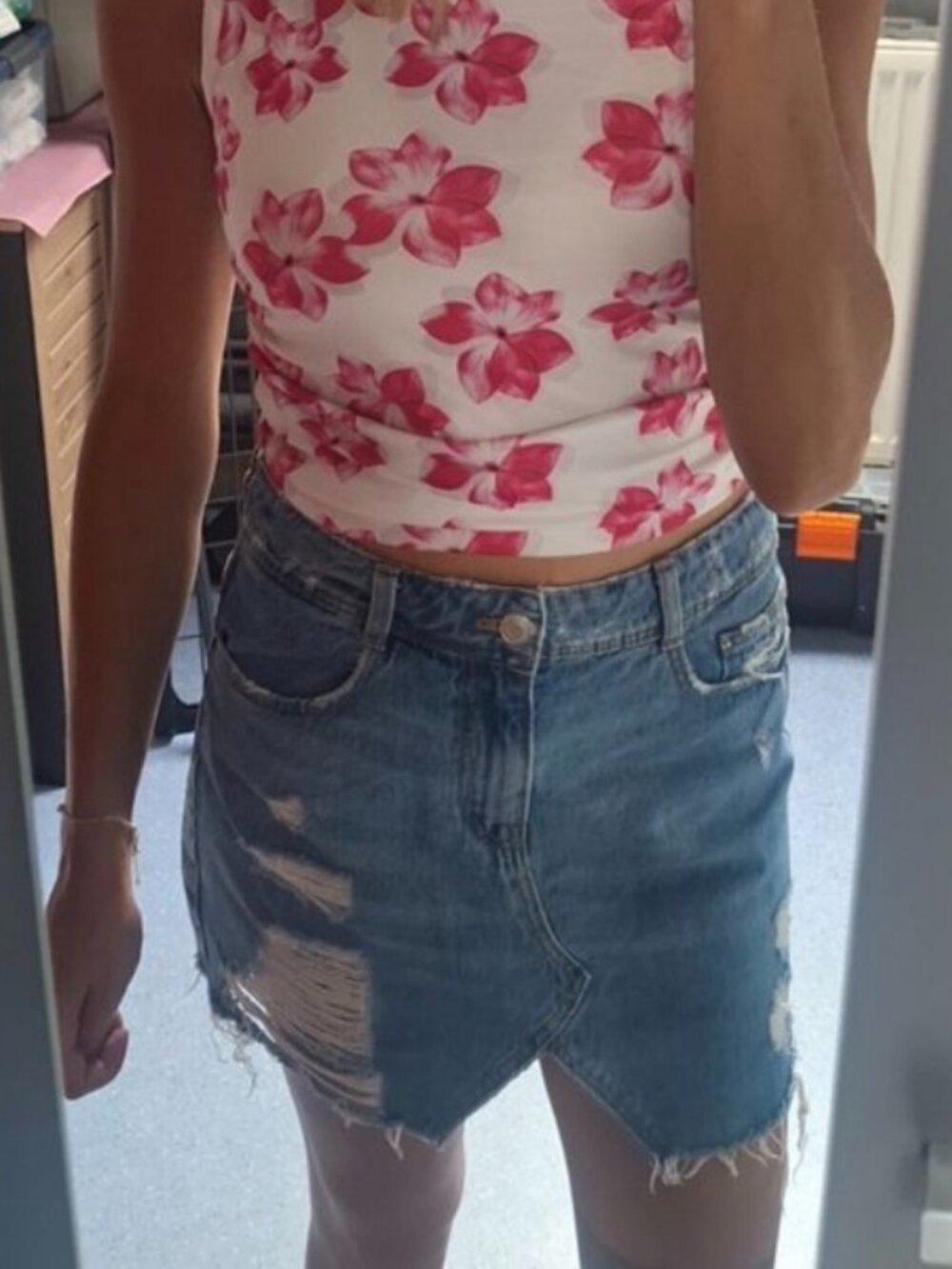 Zara distressed denim mini skirt – size XS - Picture 13 of 16